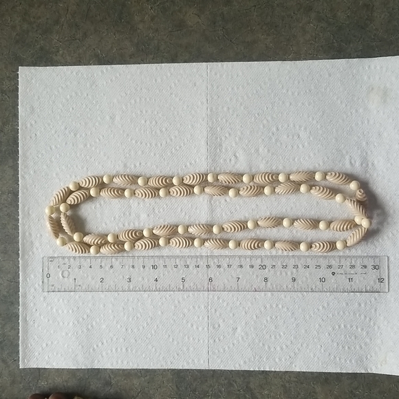 Vintage costume designer jewelry - Picture 2 of 3